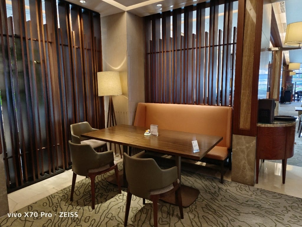 【台北美食】台北喜來登大飯店大廳酒吧THELOUNGE，平日也是高朋滿座的神奇酒吧！