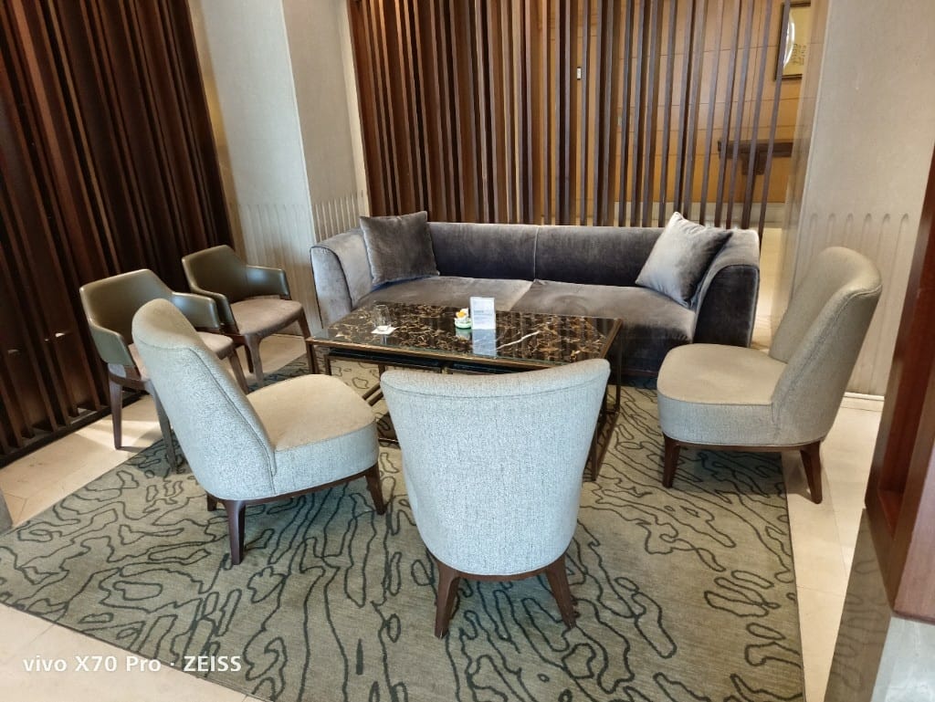 【台北美食】台北喜來登大飯店大廳酒吧THELOUNGE，平日也是高朋滿座的神奇酒吧！