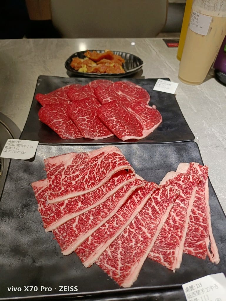 【桃園吃到飽】吃肉肉燒き肉専門店，和牛和剝好殼的好吃懶人蝦自由囉！