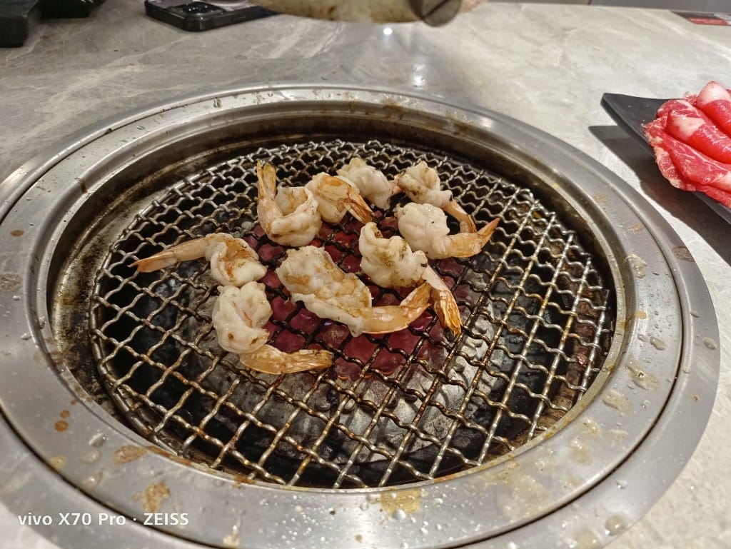 【桃園吃到飽】吃肉肉燒き肉専門店，和牛和剝好殼的好吃懶人蝦自由囉！
