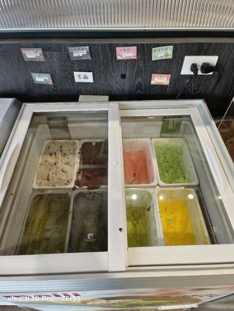 【桃園吃到飽】吃肉肉燒き肉専門店，和牛和剝好殼的好吃懶人蝦自由囉！