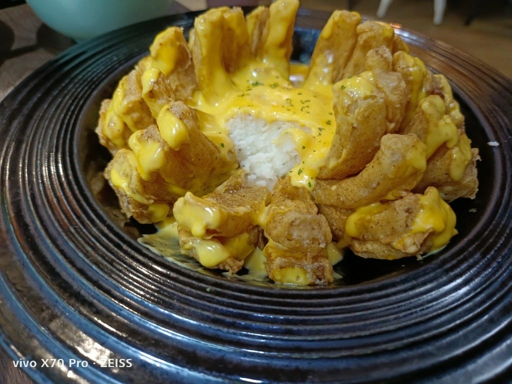 【板橋美食】蓋子美式餐廳，怎麼會美味到還沒吃完就在想下次要吃什麼😆