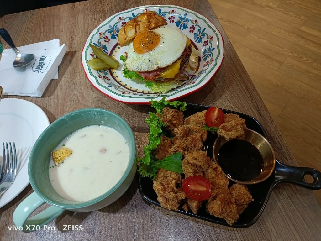 【板橋美食】蓋子美式餐廳，怎麼會美味到還沒吃完就在想下次要吃什麼😆