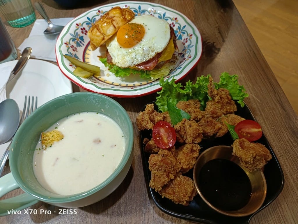 【板橋美食】蓋子美式餐廳，怎麼會美味到還沒吃完就在想下次要吃什麼😆