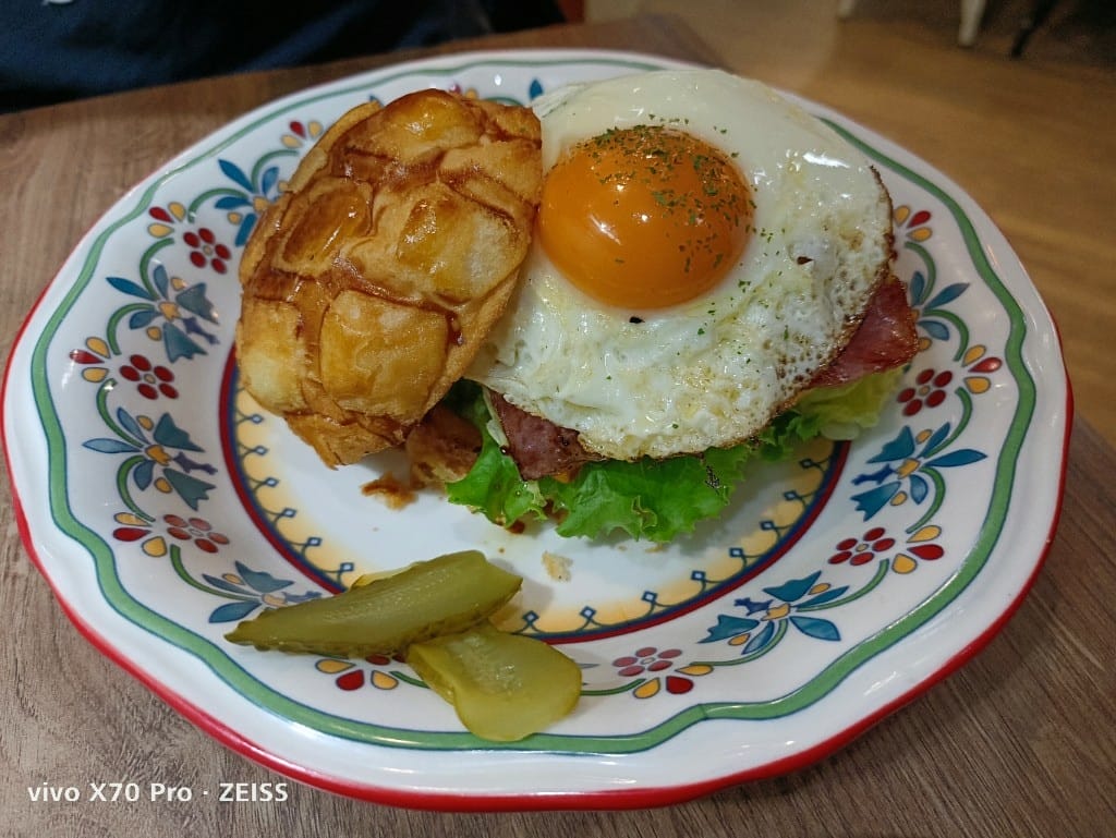 【板橋美食】蓋子美式餐廳，怎麼會美味到還沒吃完就在想下次要吃什麼😆
