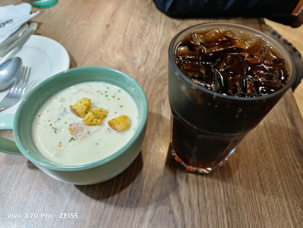 【板橋美食】蓋子美式餐廳，怎麼會美味到還沒吃完就在想下次要吃什麼😆