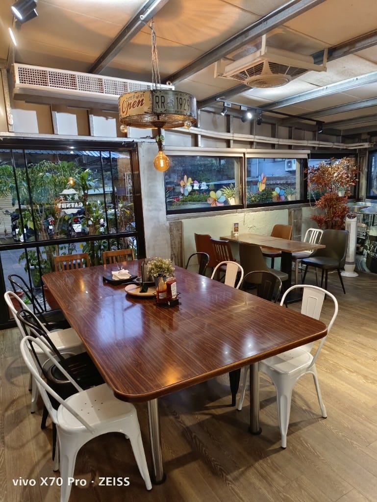 【板橋美食】蓋子美式餐廳，怎麼會美味到還沒吃完就在想下次要吃什麼😆