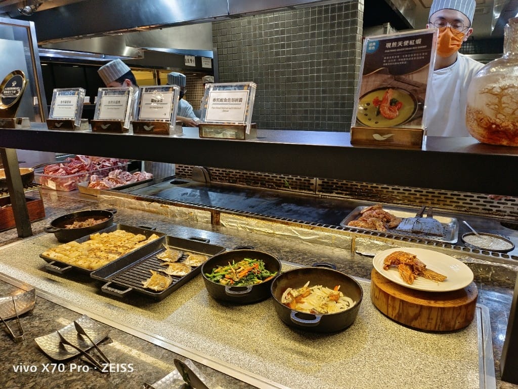 【板橋吃到飽】饗食天堂21訪板橋店，平日晚餐買一送一