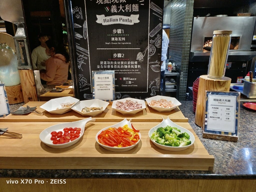 【板橋吃到飽】饗食天堂21訪板橋店，平日晚餐買一送一