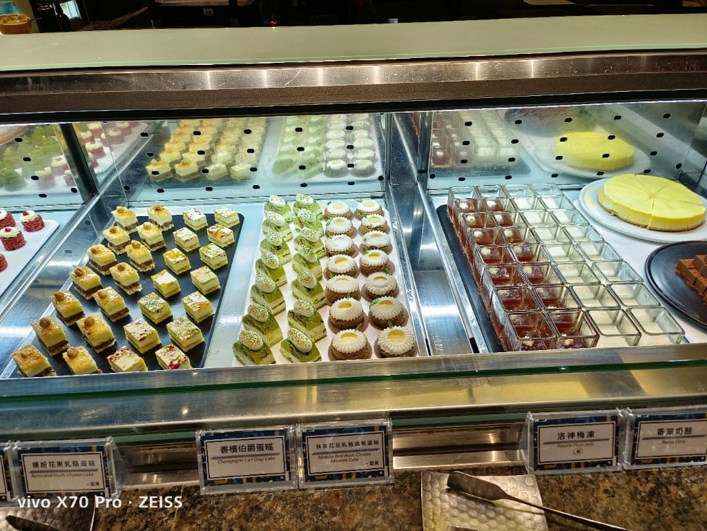 【板橋吃到飽】饗食天堂21訪板橋店，平日晚餐買一送一