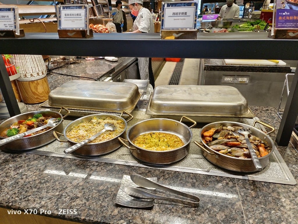 【板橋吃到飽】饗食天堂21訪板橋店，平日晚餐買一送一