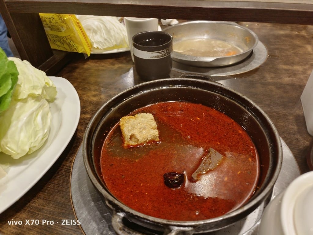 【新莊美食】喜園火鍋新莊幸福店，生日月送等同歲數的蝦蝦哦！