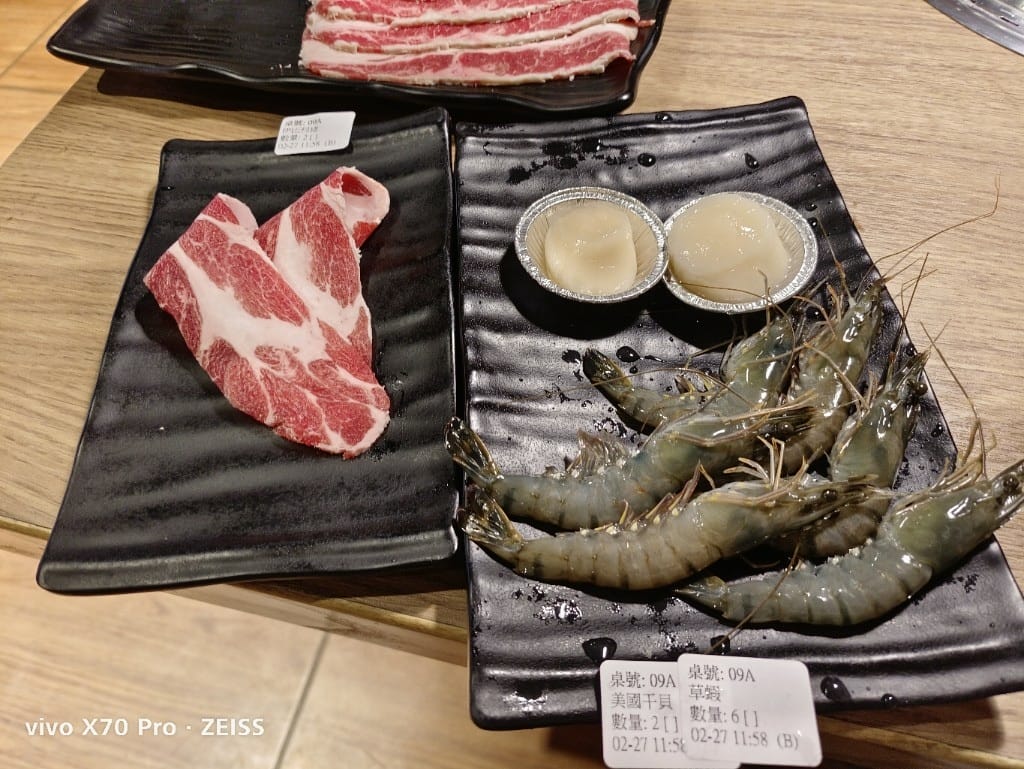 【中和吃到飽】千兵衛燒肉鍋物中和店，生食級干貝自由！！！