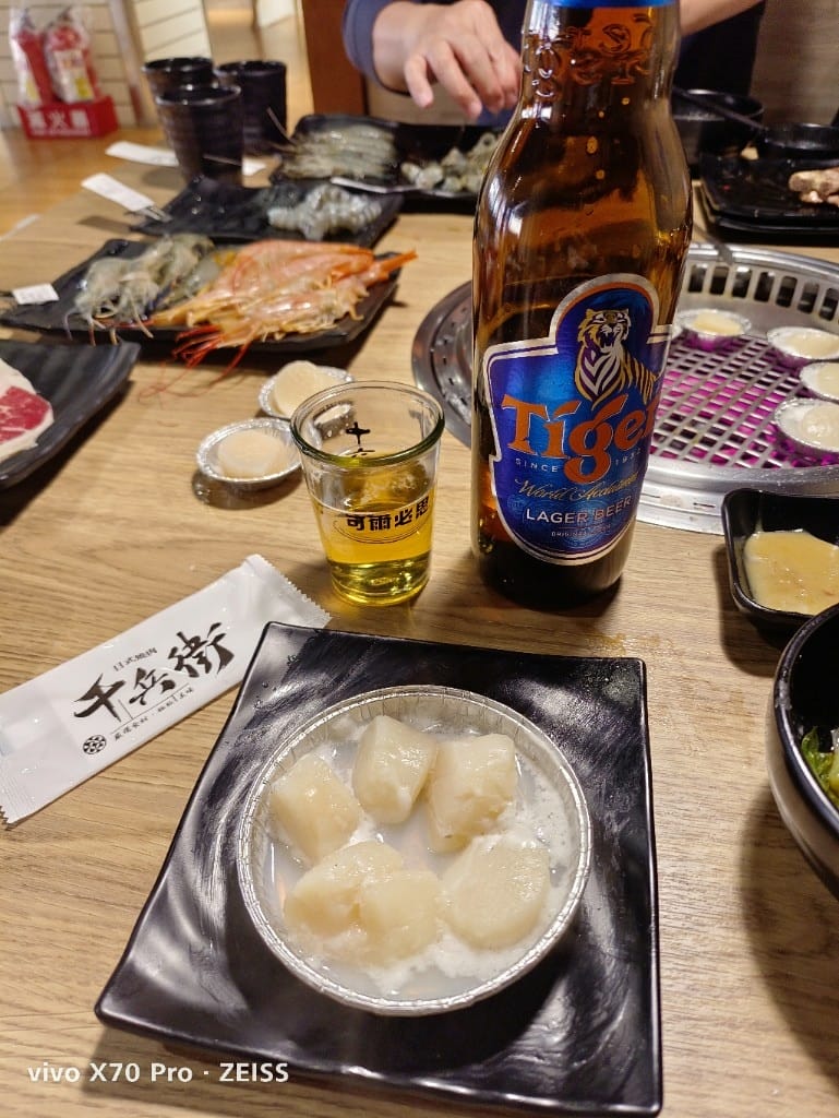【中和吃到飽】千兵衛燒肉鍋物中和店，生食級干貝自由！！！