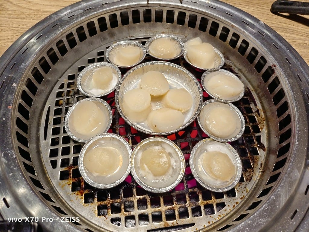 【中和吃到飽】千兵衛燒肉鍋物中和店，生食級干貝自由！！！