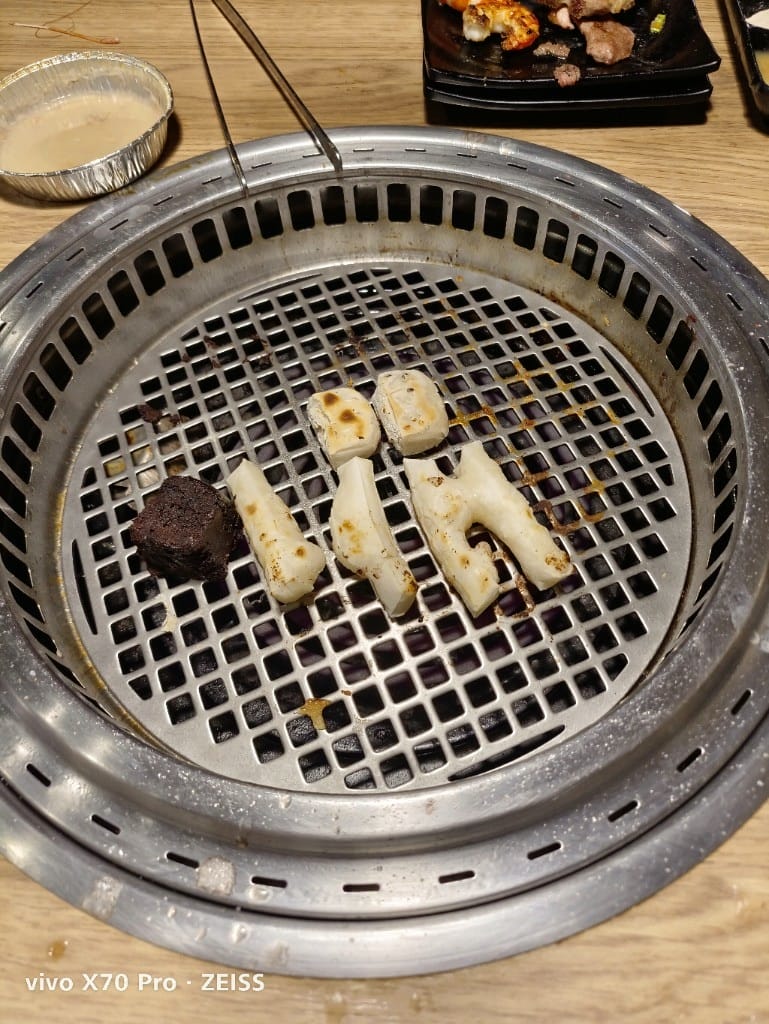 【中和吃到飽】千兵衛燒肉鍋物中和店，生食級干貝自由！！！
