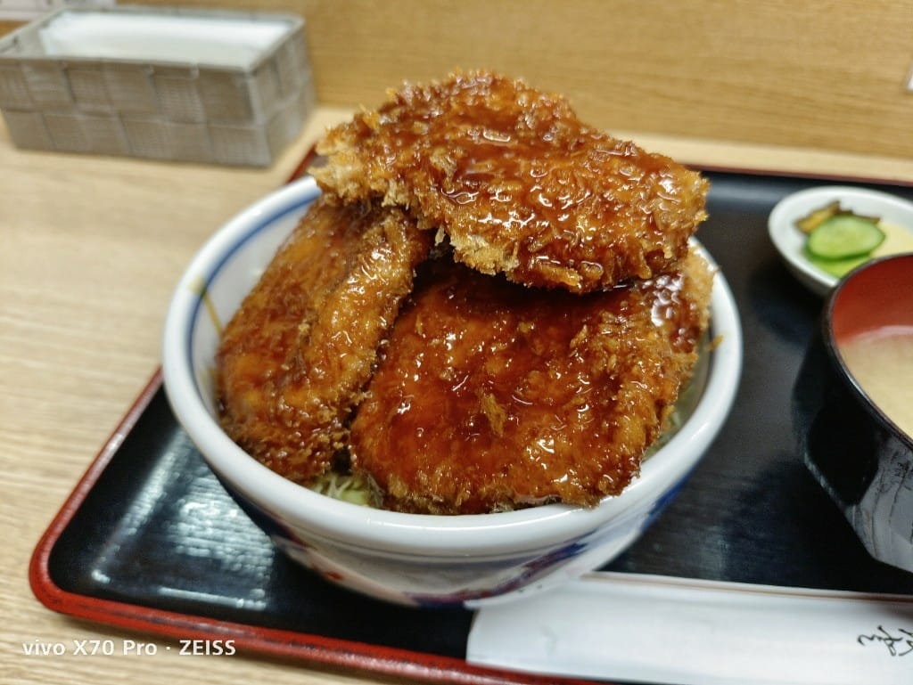 【日本日光美食】淺井精肉店 ,五大塊豬排丼不到1000日幣❤️ - 第12張圖 【日本日光美食】淺井精肉店 ,五大塊豬排丼不到1000日幣❤️