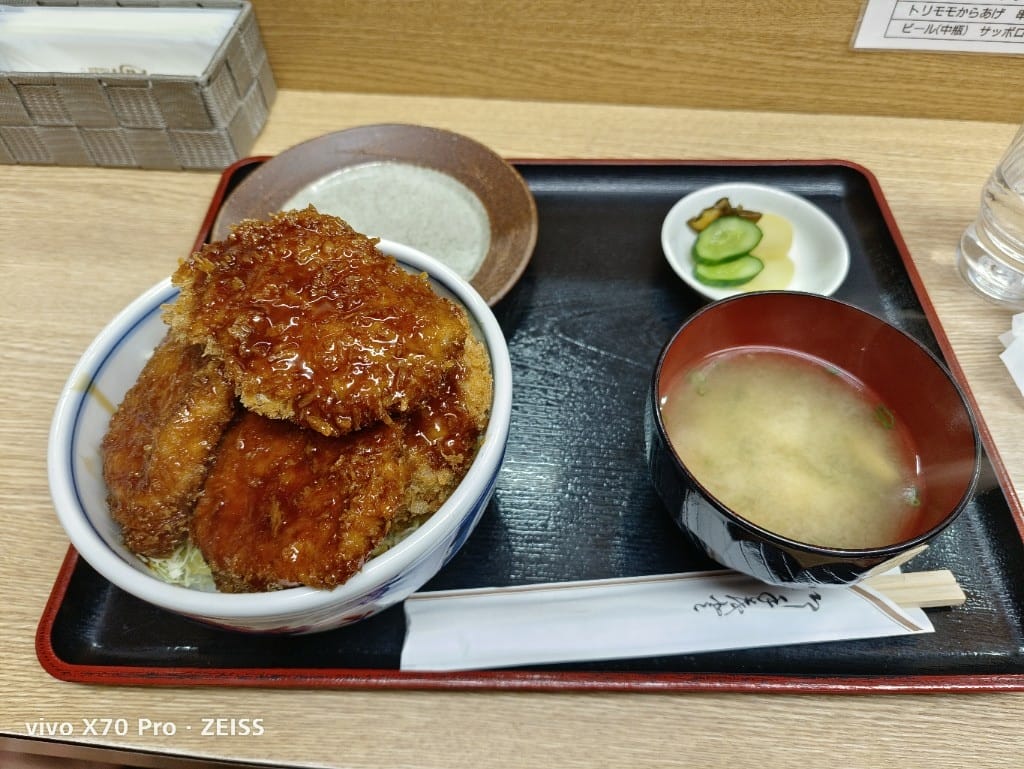 【日本日光美食】淺井精肉店 ,五大塊豬排丼不到1000日幣❤️ - 第11張圖 【日本日光美食】淺井精肉店 ,五大塊豬排丼不到1000日幣❤️