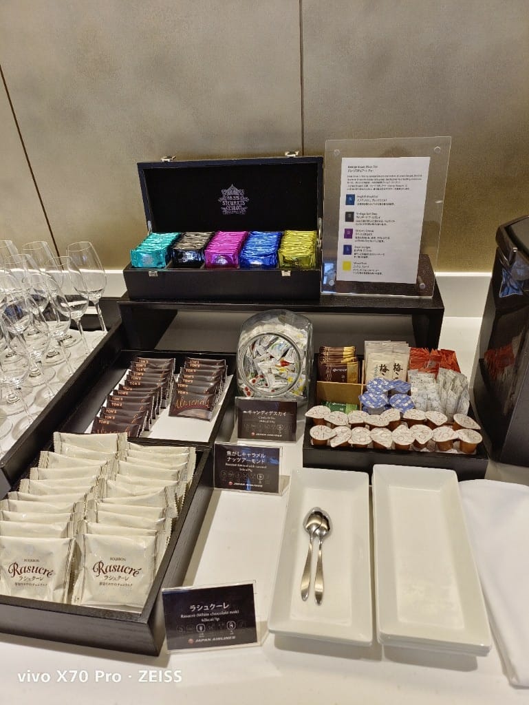 【日本吃到飽】日航頭等艙貴賓室，握壽司&清酒自由❤️
