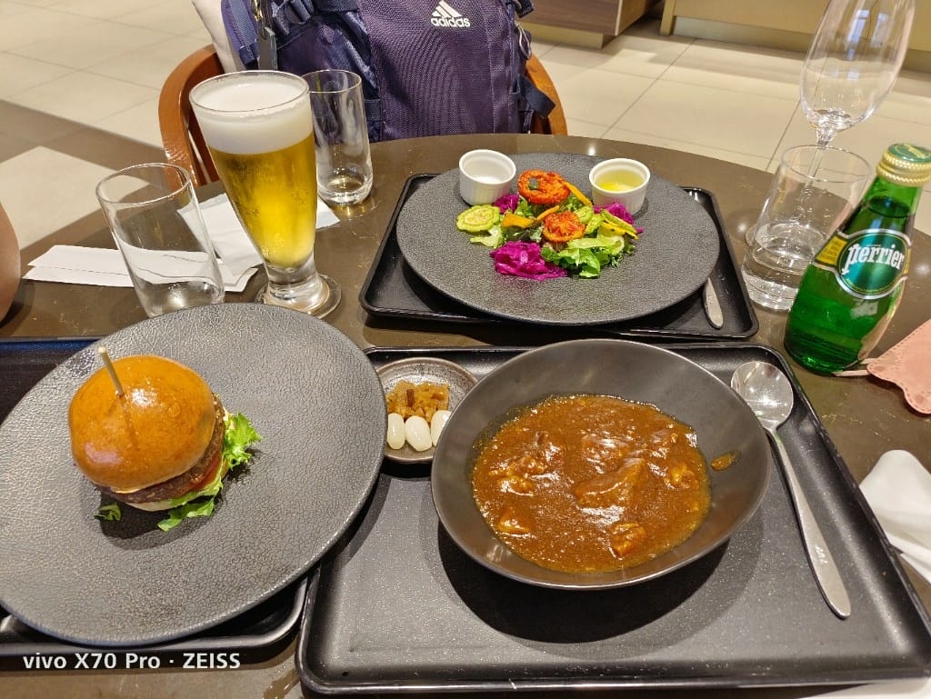 【日本吃到飽】日航頭等艙貴賓室，握壽司&清酒自由❤️