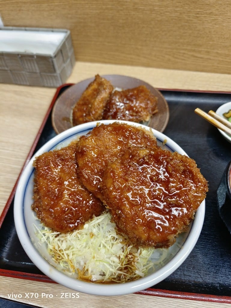 【日本日光美食】淺井精肉店 ,五大塊豬排丼不到1000日幣❤️ - 第13張圖 【日本日光美食】淺井精肉店 ,五大塊豬排丼不到1000日幣❤️