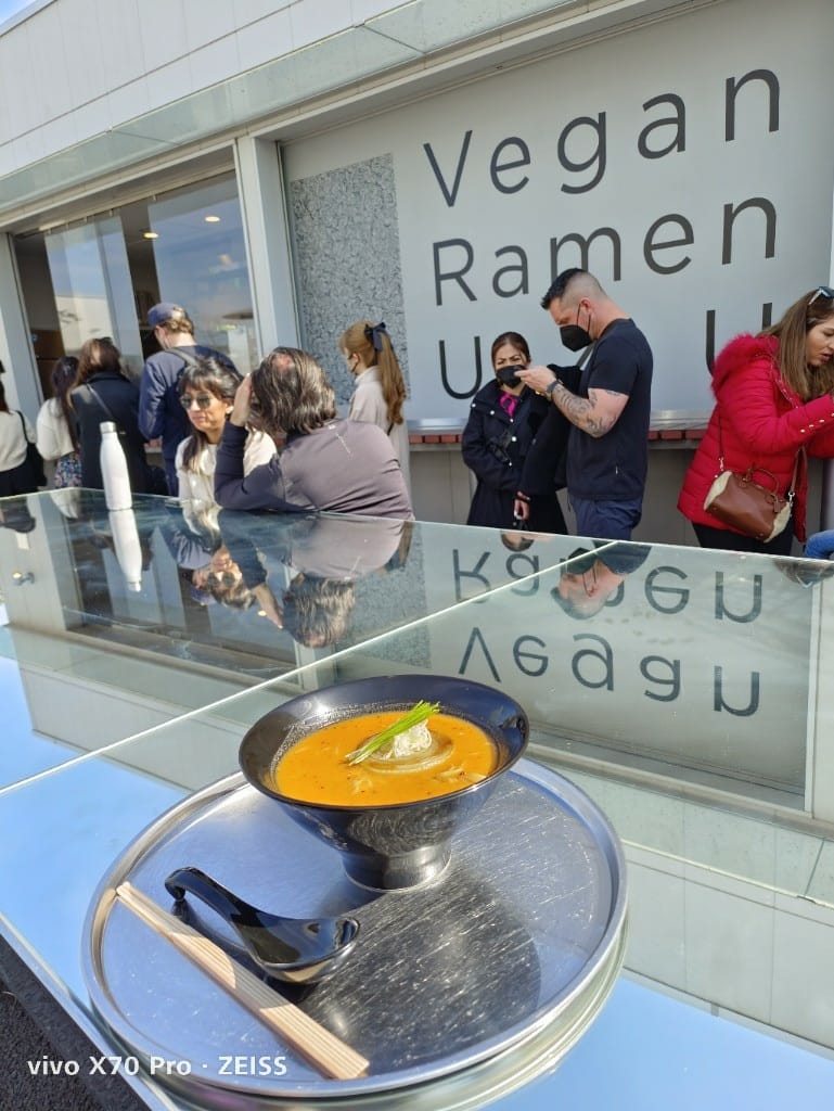 【日本東京美食】VeganRamenUZUTokyo，美味的蔬食拉麵