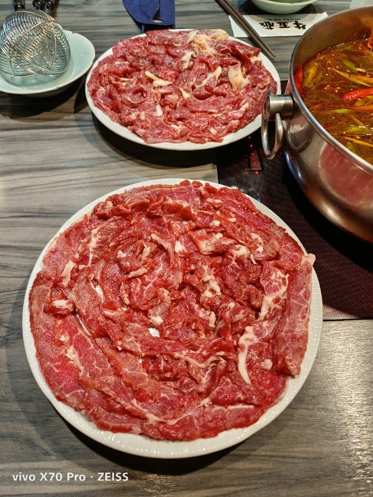 【台南美食】牛五蔵 – 肉鍋 x 塩ホルモン,2022米其林餐盤推廌的牛肉火鍋 - 第8張圖 【台南美食】牛五蔵 – 肉鍋 x 塩ホルモン,2022米其林餐盤推廌的牛肉火鍋