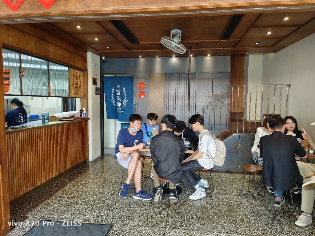 【台南美食】中西區小吃美食,集品蝦仁飯、保安路米糕、黃家白糖粿、鄭記蔥肉餅、富勝號碗粿、金得春捲 - 第29張圖 【台南美食】中西區小吃美食,集品蝦仁飯、保安路米糕、黃家白糖粿、鄭記蔥肉餅、富勝號碗粿、金得春捲
