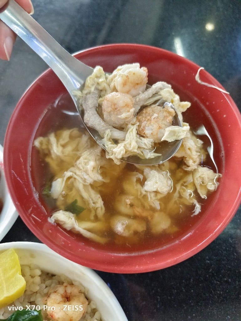 【台南美食】中西區小吃美食,集品蝦仁飯、保安路米糕、黃家白糖粿、鄭記蔥肉餅、富勝號碗粿、金得春捲 - 第15張圖 【台南美食】中西區小吃美食,集品蝦仁飯、保安路米糕、黃家白糖粿、鄭記蔥肉餅、富勝號碗粿、金得春捲