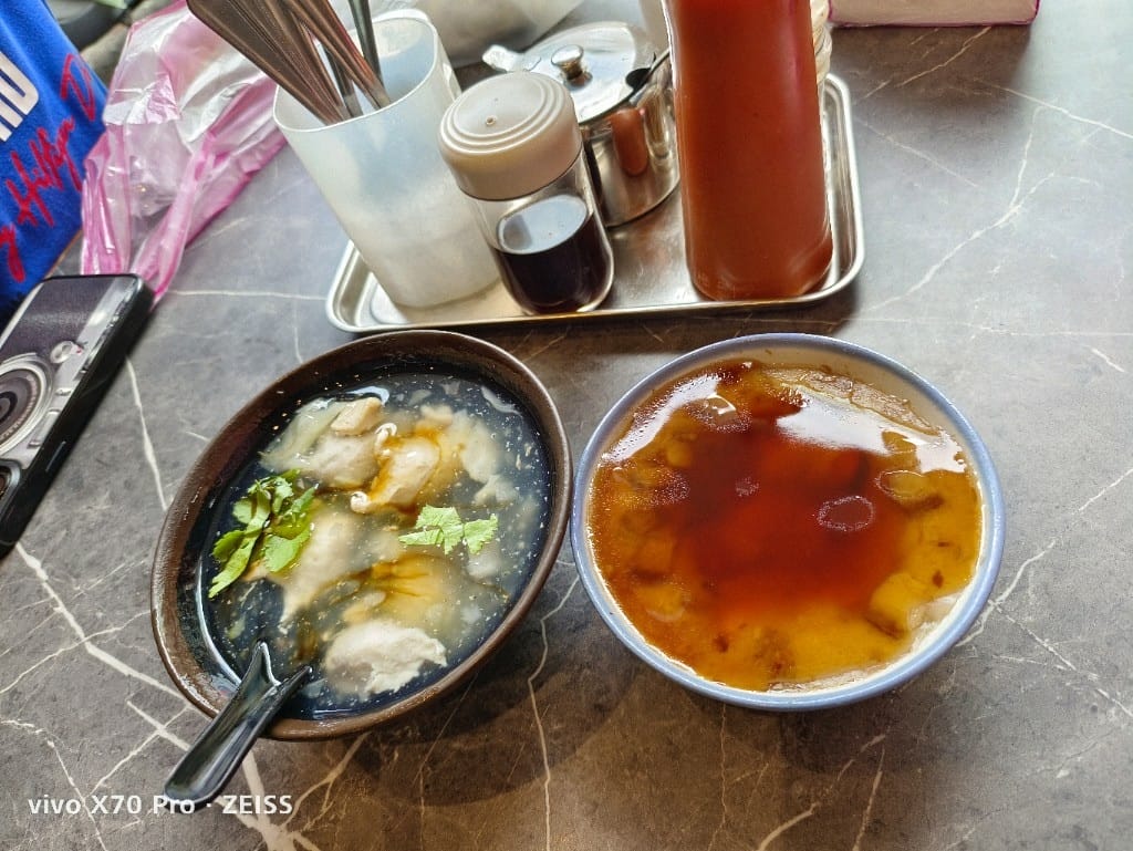 【台南美食】中西區小吃美食,集品蝦仁飯、保安路米糕、黃家白糖粿、鄭記蔥肉餅、富勝號碗粿、金得春捲 - 第32張圖 【台南美食】中西區小吃美食,集品蝦仁飯、保安路米糕、黃家白糖粿、鄭記蔥肉餅、富勝號碗粿、金得春捲