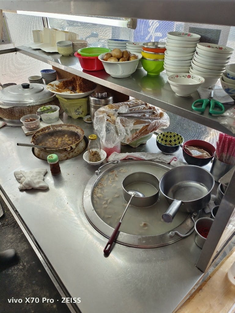 【台南美食】中西區小吃美食,集品蝦仁飯、保安路米糕、黃家白糖粿、鄭記蔥肉餅、富勝號碗粿、金得春捲 - 第21張圖 【台南美食】中西區小吃美食,集品蝦仁飯、保安路米糕、黃家白糖粿、鄭記蔥肉餅、富勝號碗粿、金得春捲