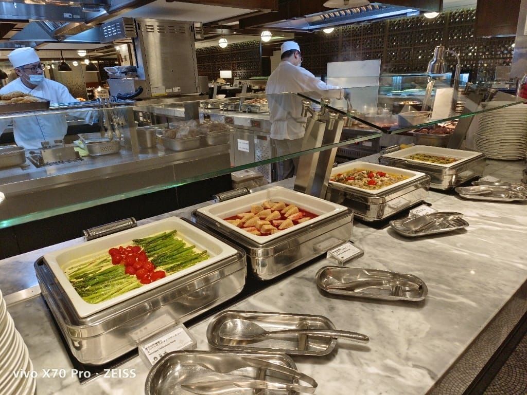 【台北吃到飽】JR東日本大飯店，鉑麗安全日餐廳買一送一！