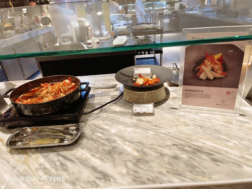 【台北吃到飽】JR東日本大飯店，鉑麗安全日餐廳買一送一！
