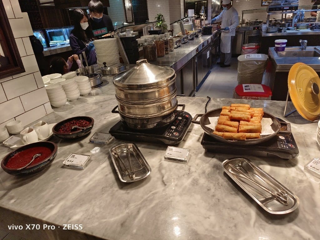 【台北吃到飽】JR東日本大飯店，鉑麗安全日餐廳買一送一！