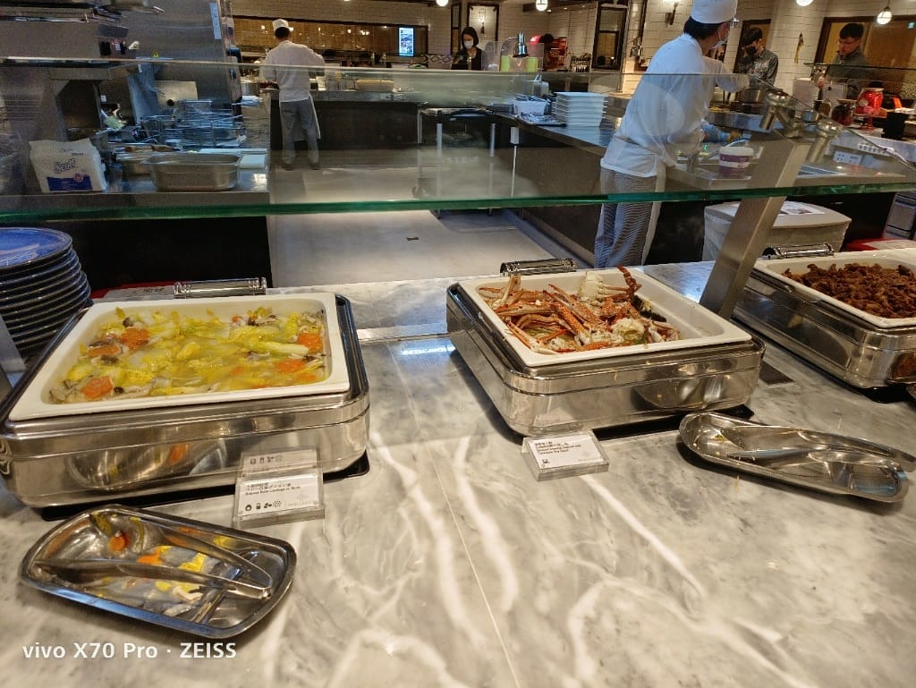 【台北吃到飽】JR東日本大飯店，鉑麗安全日餐廳買一送一！