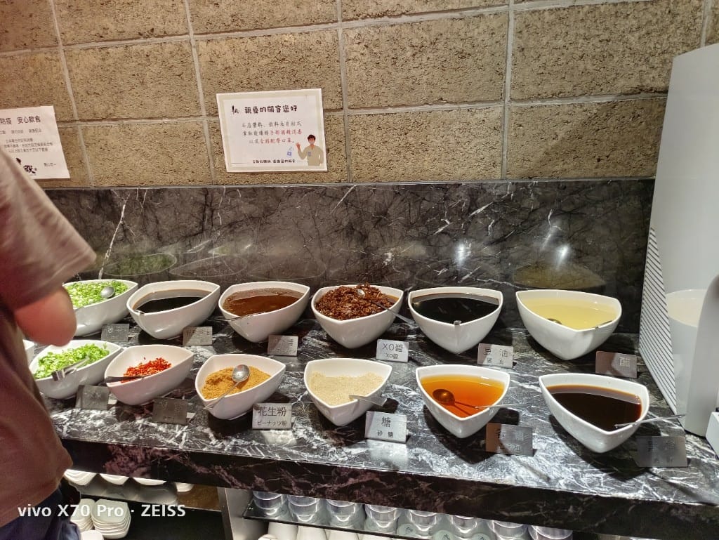 【台北吃到飽】 辛殿麻辣鍋，牛小排和牛舌自由，美味依舊！