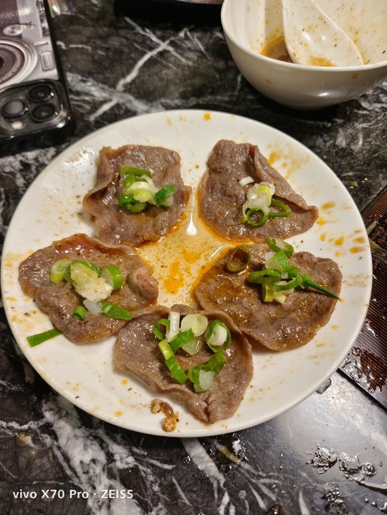 【台北吃到飽】 辛殿麻辣鍋，牛小排和牛舌自由，美味依舊！