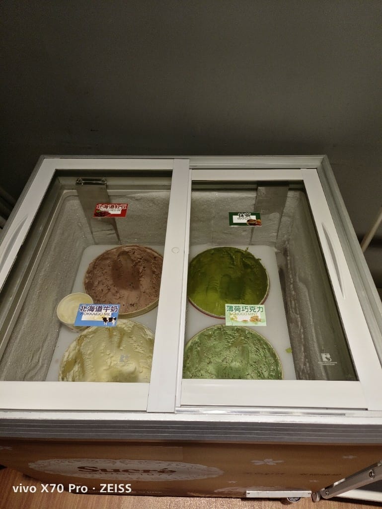 【桃園美食】太上正和昆布鍋物，牛奶麻辣鍋香濃甘醇，還有獨門五味醬哦！