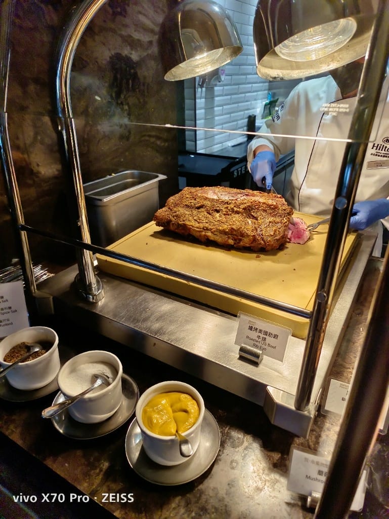 【板橋吃到飽】新板希爾頓悅市集午餐Buffet,兩人同行一人半價 - 第6張圖 【板橋吃到飽】新板希爾頓悅市集午餐Buffet,兩人同行一人半價