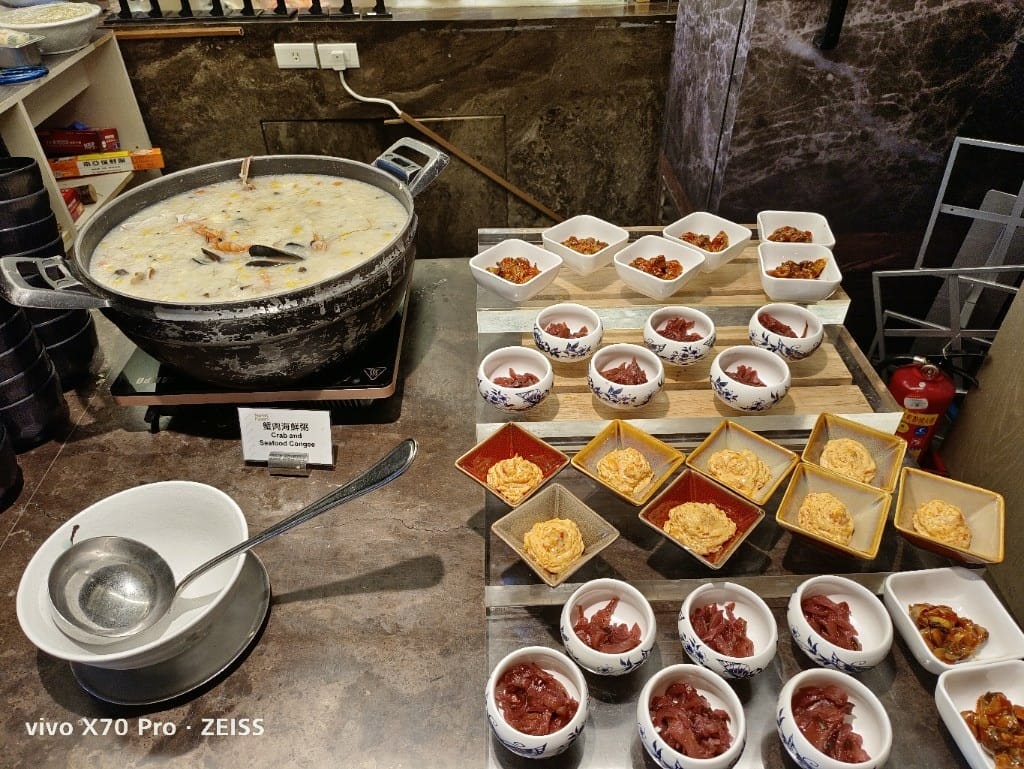 【板橋吃到飽】新板希爾頓悅市集午餐Buffet,兩人同行一人半價 - 第20張圖 【板橋吃到飽】新板希爾頓悅市集午餐Buffet,兩人同行一人半價