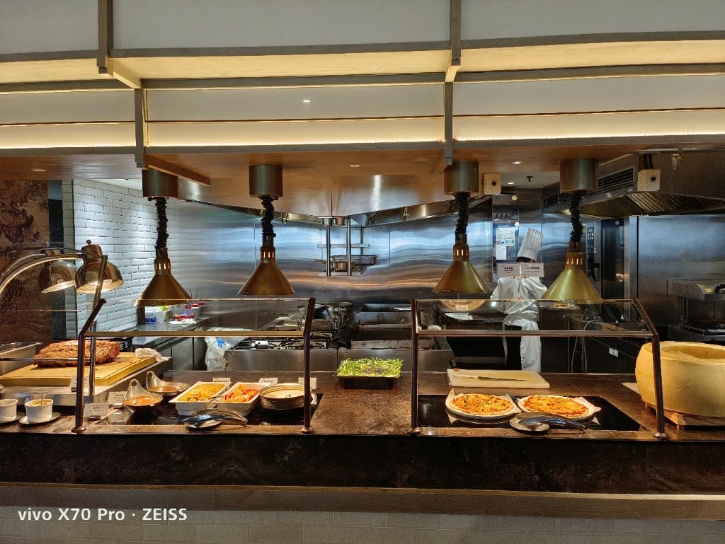 【板橋吃到飽】新板希爾頓悅市集午餐Buffet,兩人同行一人半價 - 第13張圖 【板橋吃到飽】新板希爾頓悅市集午餐Buffet,兩人同行一人半價