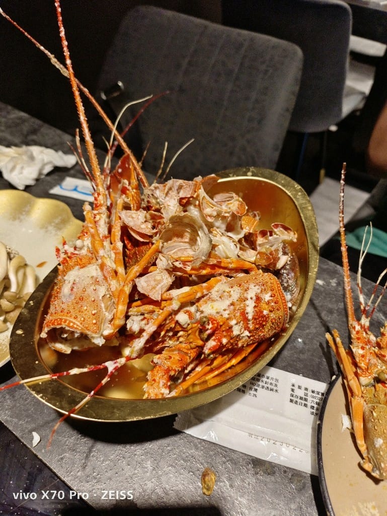 【台北吃到飽】豪饌頂級麻辣火鍋吃到飽，$988龍蝦吃到飽哦！