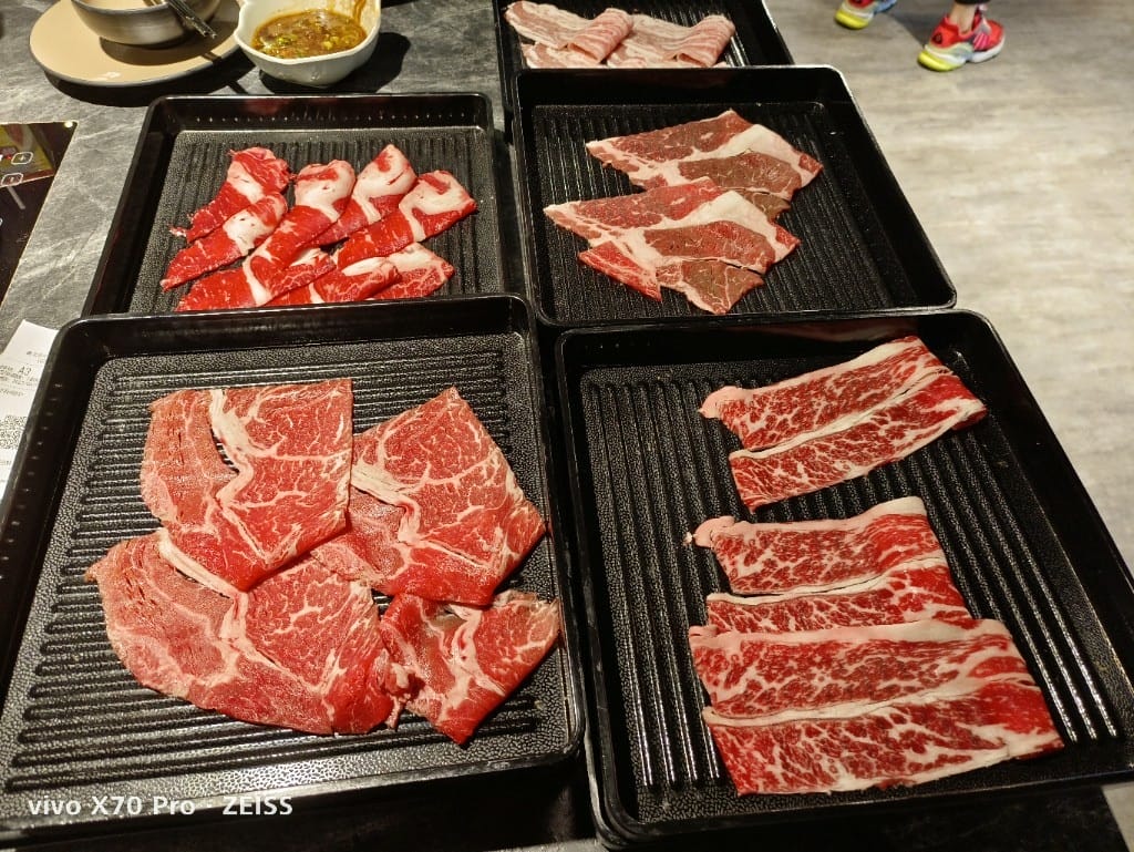 【台北吃到飽】豪饌頂級麻辣火鍋吃到飽，$988龍蝦吃到飽哦！