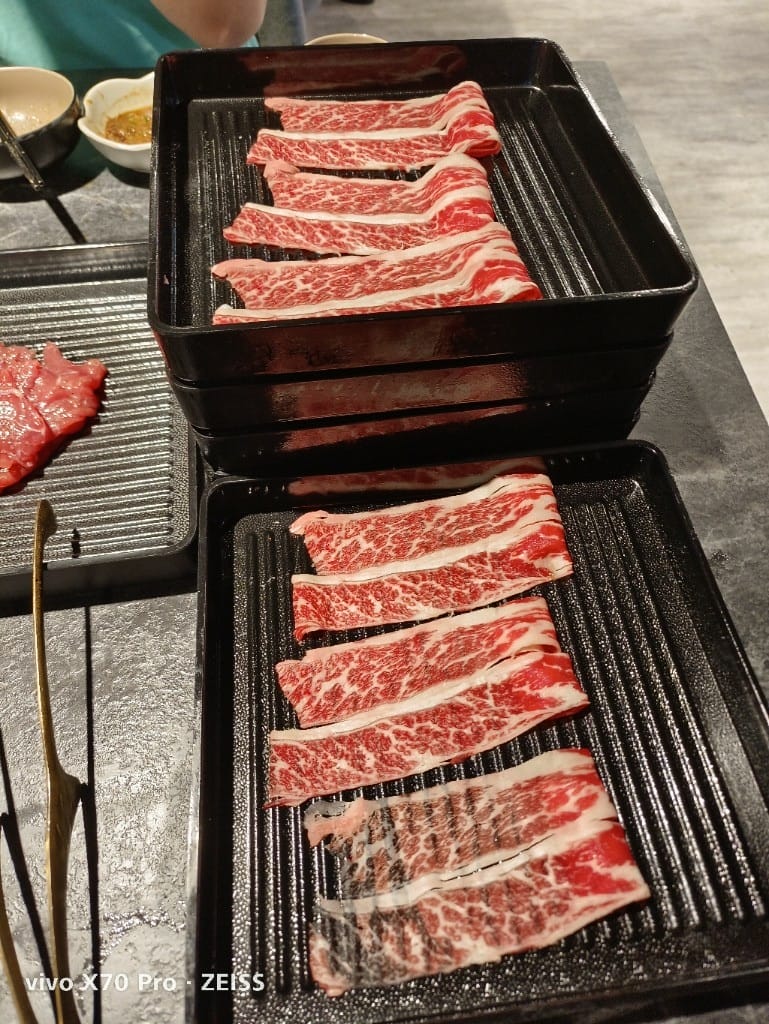 【台北吃到飽】豪饌頂級麻辣火鍋吃到飽，$988龍蝦吃到飽哦！