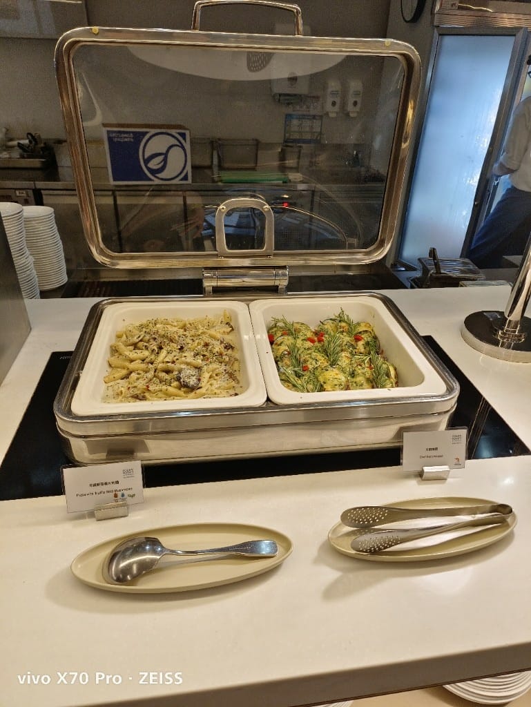【林口吃到飽】TheEatery宜客樂西餐廳，有威靈頓牛排的semi-buffet 耶！