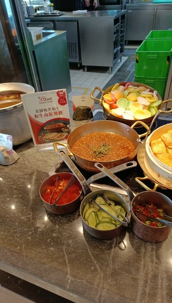 【板橋吃到飽】Mega50餐飲及宴會50樓Cafe買一送一午餐 - 第13張圖 【板橋吃到飽】Mega50餐飲及宴會50樓Cafe買一送一午餐