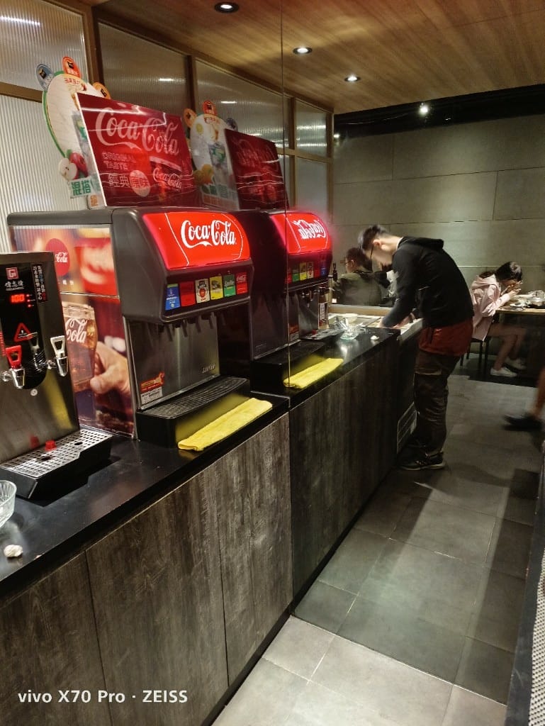 【新莊美食】 樂崎火鍋，海鮮肉品都很棒的平價火鍋店再訪！