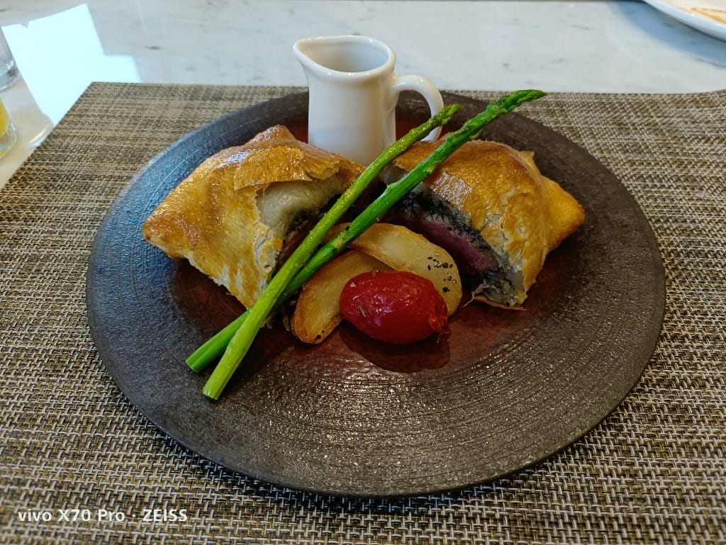 【林口吃到飽】TheEatery宜客樂西餐廳，有威靈頓牛排的semi-buffet 耶！