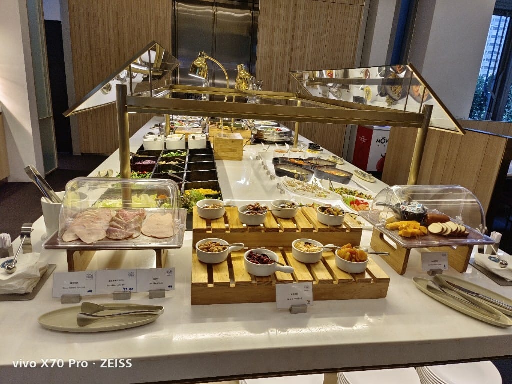 【林口吃到飽】TheEatery宜客樂西餐廳，有威靈頓牛排的semi-buffet 耶！
