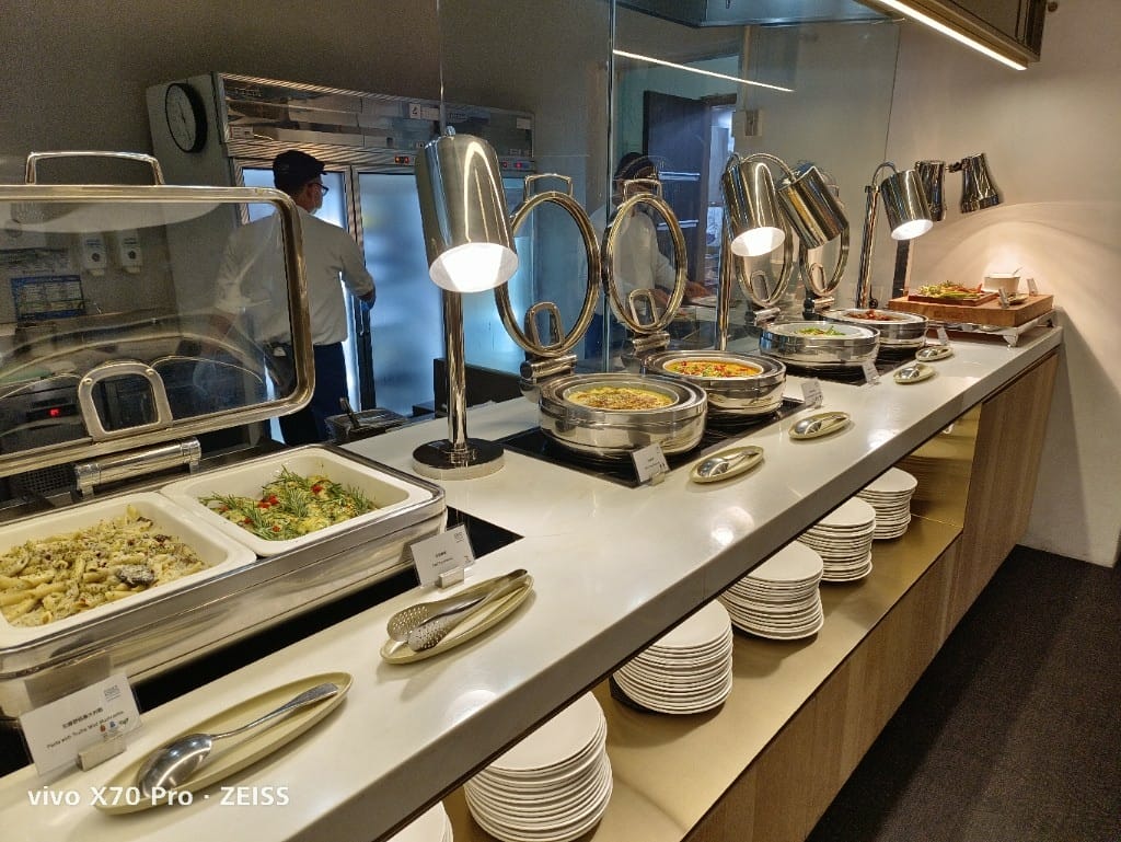 【林口吃到飽】TheEatery宜客樂西餐廳，有威靈頓牛排的semi-buffet 耶！